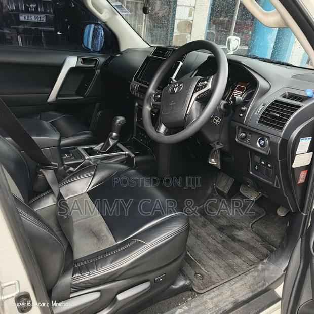Toyota Land Cruiser Prado 2.8 2018 White