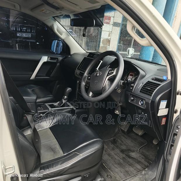 Toyota Land Cruiser Prado 2.8 2018 White