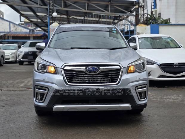 Subaru Forester Premium AWD 2019 Silver