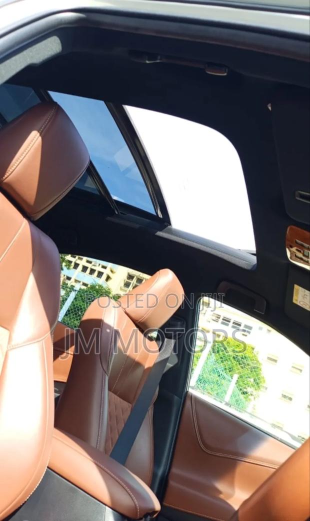 Toyota Harrier 2019 Pearl
