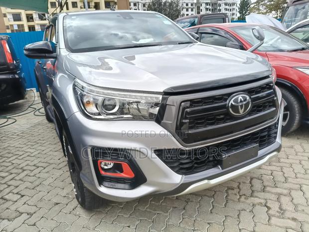 Toyota Hilux 2019 Gray