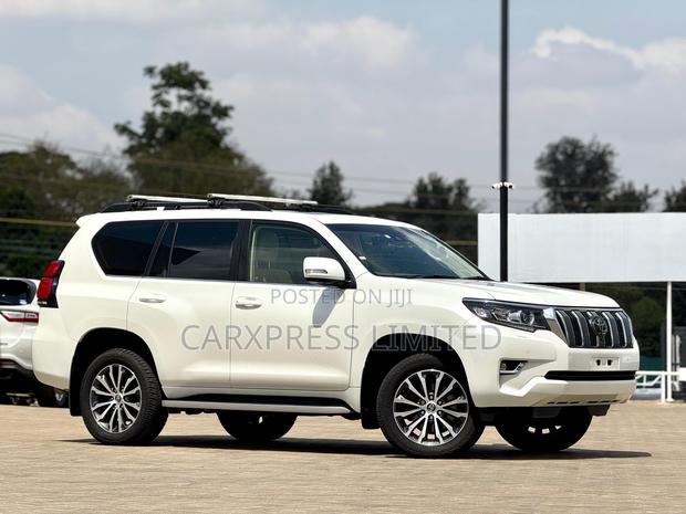 Toyota Land Cruiser Prado 2018 White