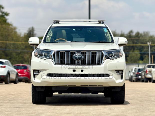 Toyota Land Cruiser Prado 2018 White