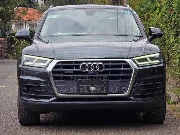 Audi Q5 2.0T Premium AWD quattro 2019 Gray