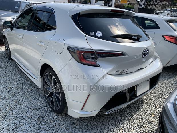 Toyota Corolla LE Eco (1.8L 4cyl 2A) 2018 White