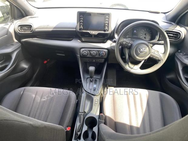 Toyota Yaris 2019 Blue