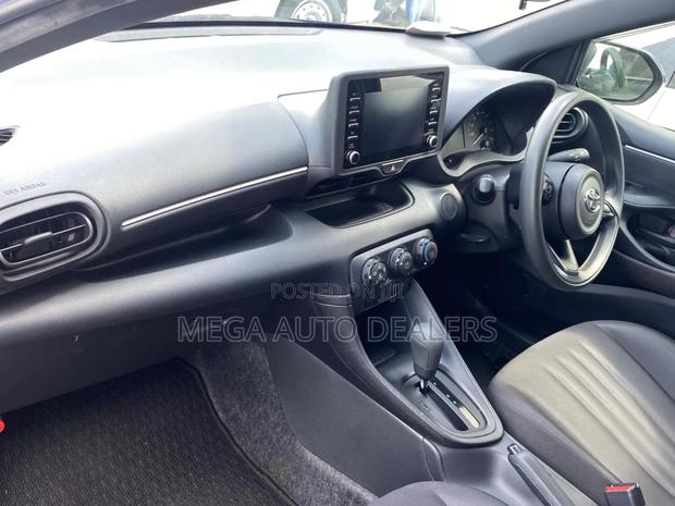 Toyota Yaris 2019 Blue