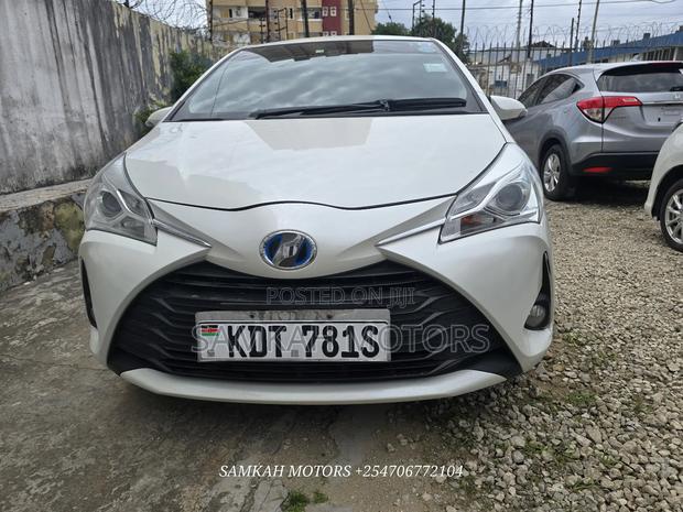 Toyota Vitz 2019 White
