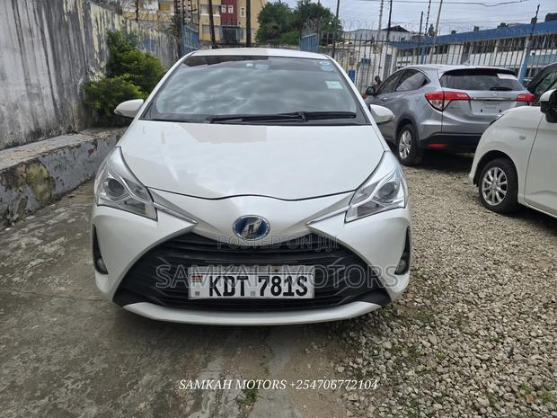 Toyota Vitz 2019 White
