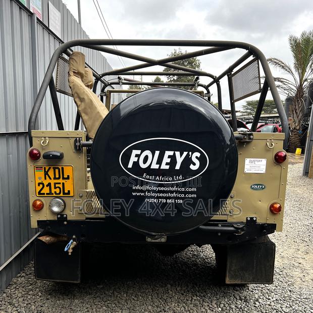 Land Rover Defender 110 2.5 TDi 2006 Beige