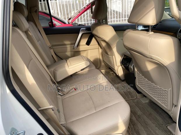 Toyota Land Cruiser Prado 2.7 2018 White
