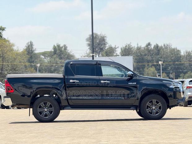 Toyota Hilux 2020 Black