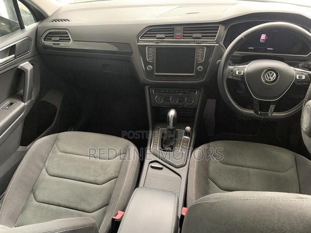 Volkswagen Tiguan 2018 Silver