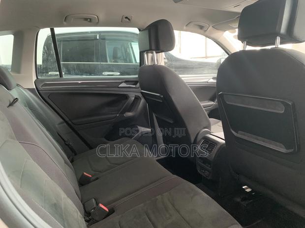 Volkswagen Tiguan 2018 Silver