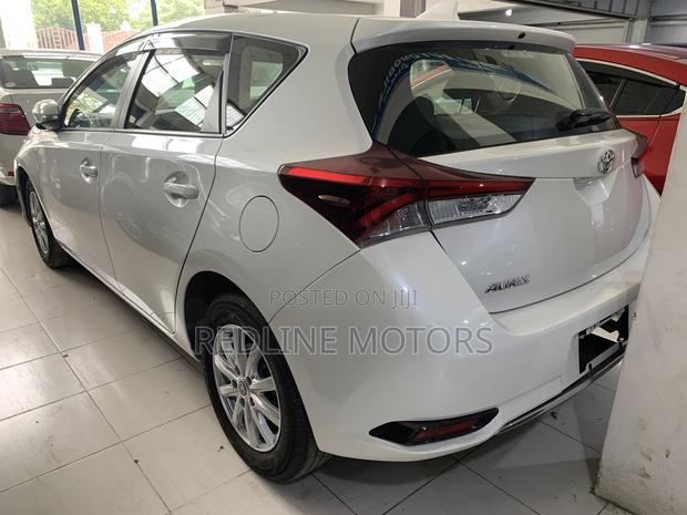 Toyota Auris 2018 Off white