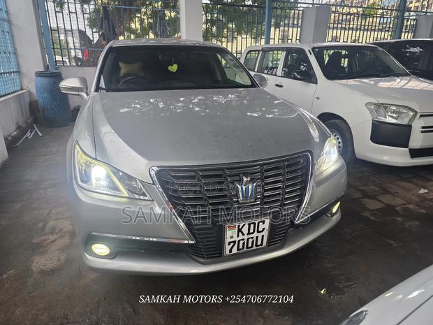 Toyota Crown 2015 Gray