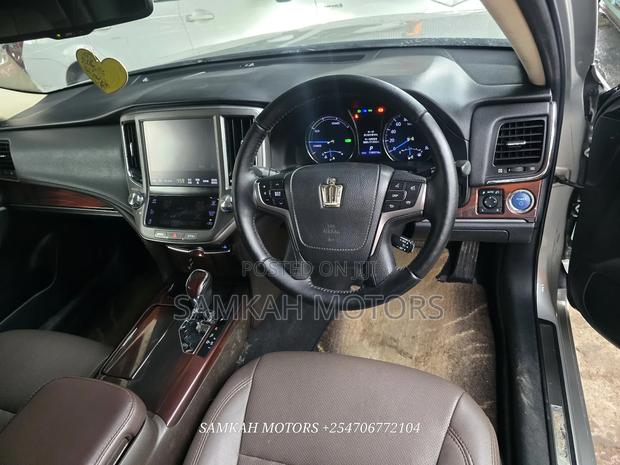 Toyota Crown 2015 Gray