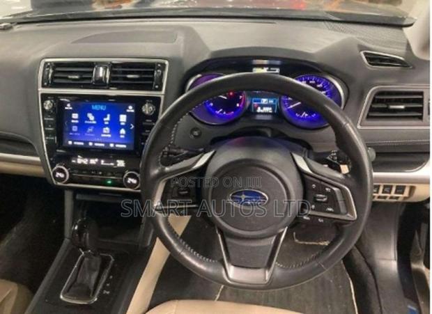 Subaru Outback 2018 Blue