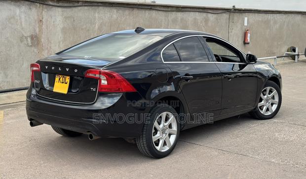 Volvo S60 2015 Black