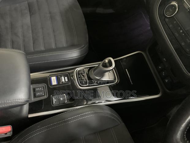 Mitsubishi Outlander ES FWD 2018 Black