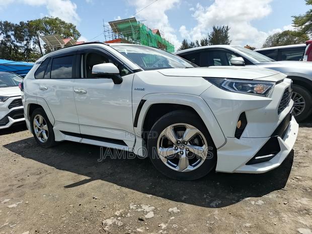 Toyota RAV4 Hybrid 2020 White