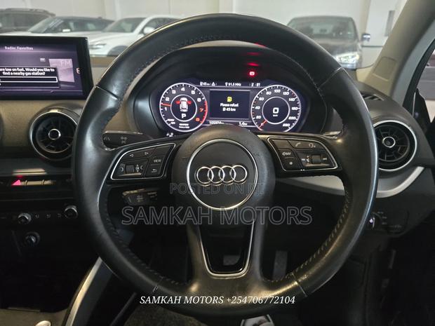 Audi Q2 2020 Gray