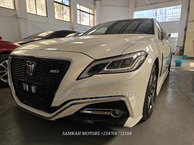 Toyota Crown 2020 White
