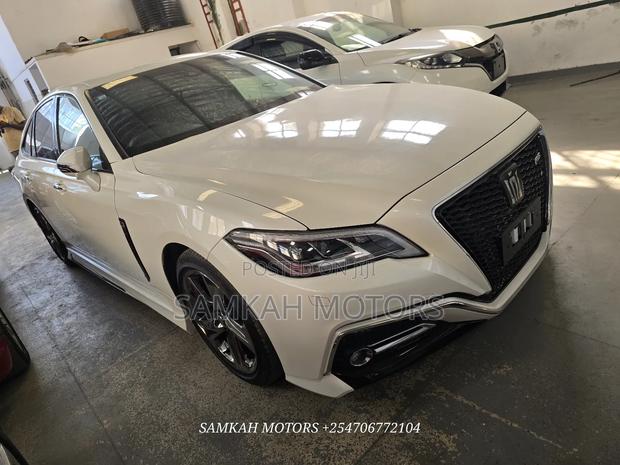Toyota Crown 2020 White