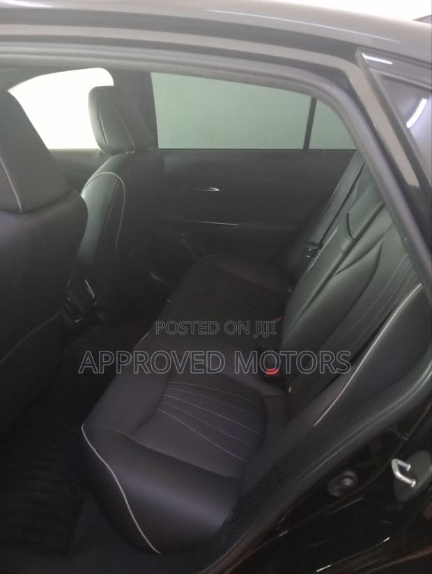 Toyota Crown 2018 Black