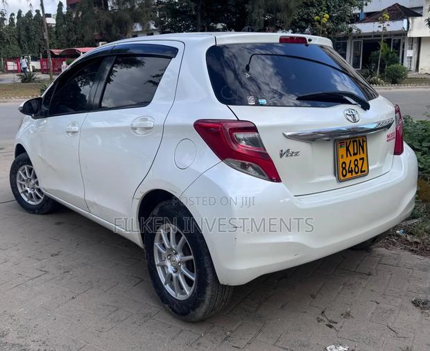 Toyota Vitz 1.3 FWD 5dr 2017 White