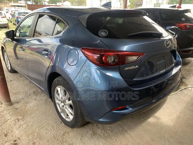 Mazda Axela 2018 Blue