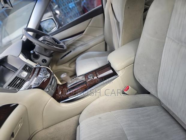 Nissan Fuga 2013 White