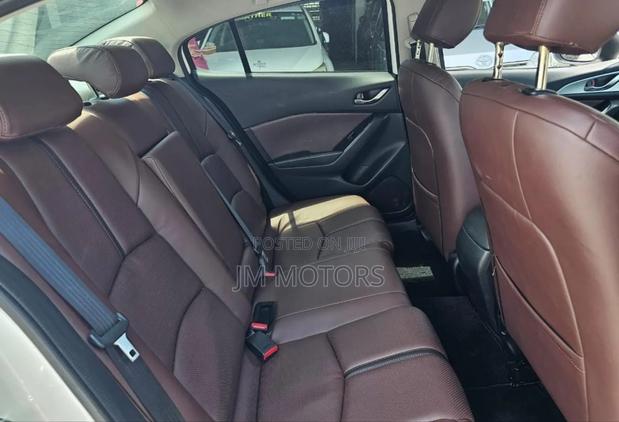 Mazda Axela 2019 White