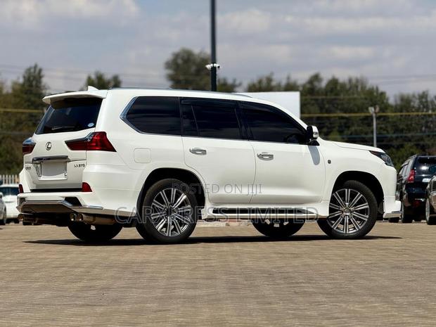Lexus LX 2015 White