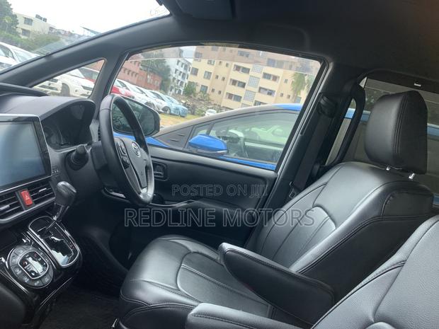 Toyota Voxy 2018 White