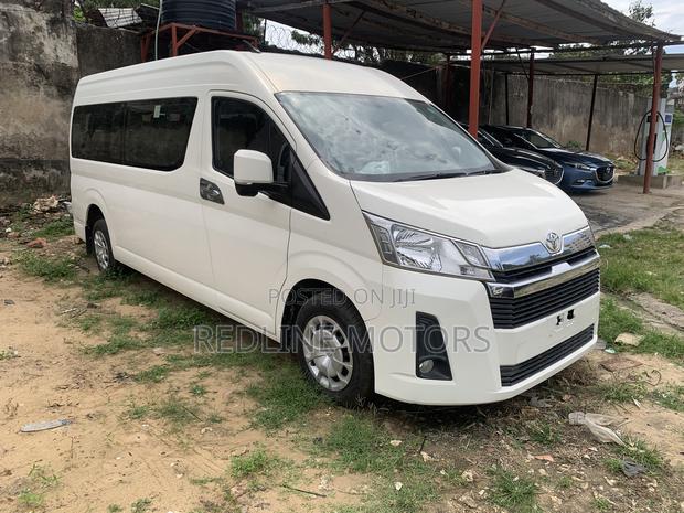 Toyota HiAce 2019 White