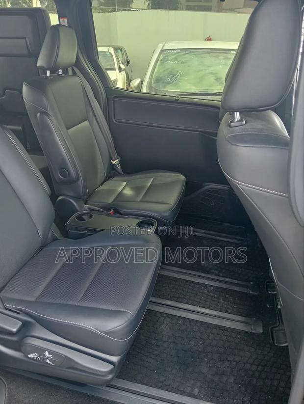 Toyota Esquire 2019 Black