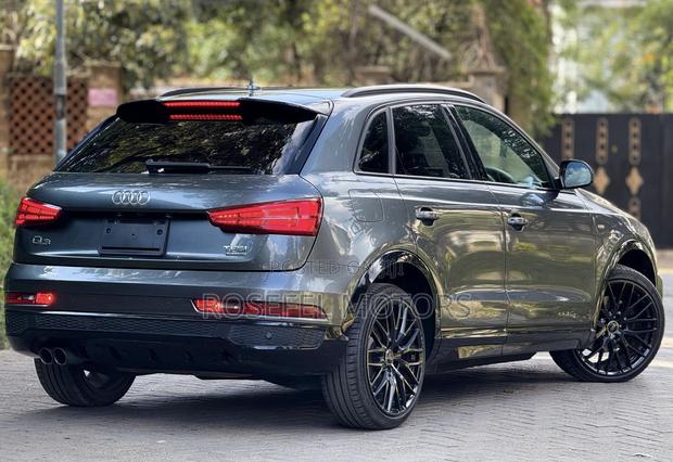 Audi Q3 2018 Gray
