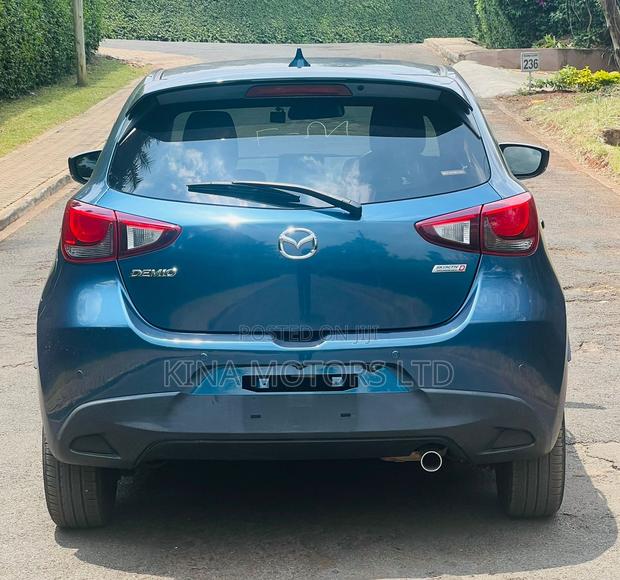 Mazda Demio 2018 Blue