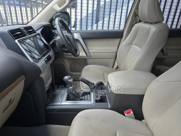Toyota Land Cruiser Prado 2018 Gold