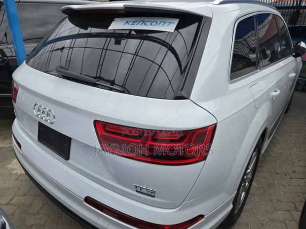 Audi Q7 2019 White