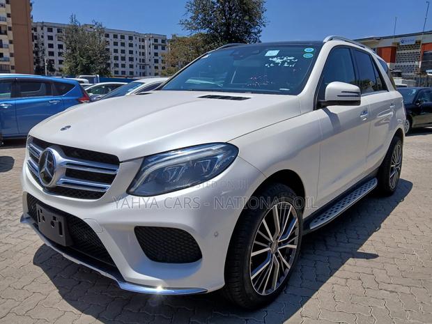 Mercedes-Benz GLE-Class GLE 350d 4MATIC 2018 White