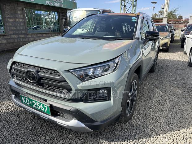 Toyota RAV4 Adventure 2019 Green