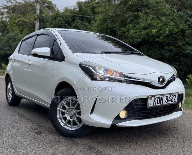 Toyota Vitz 1.3 FWD 5dr 2017 White