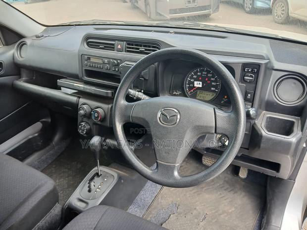 Mazda Familia 2019 Silver