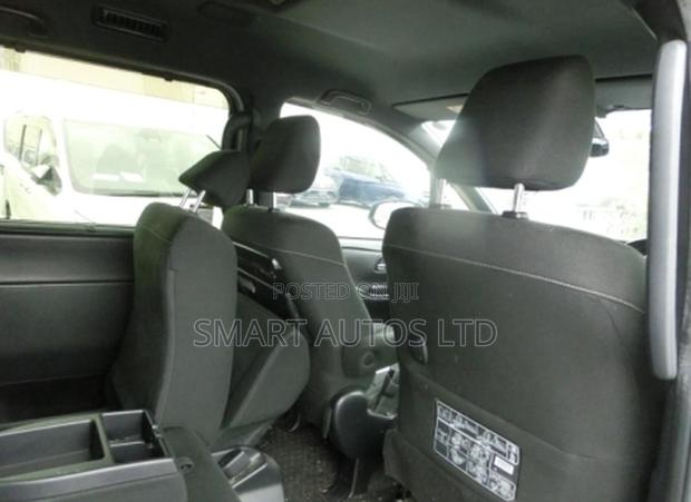 Toyota Voxy 2018 Blue