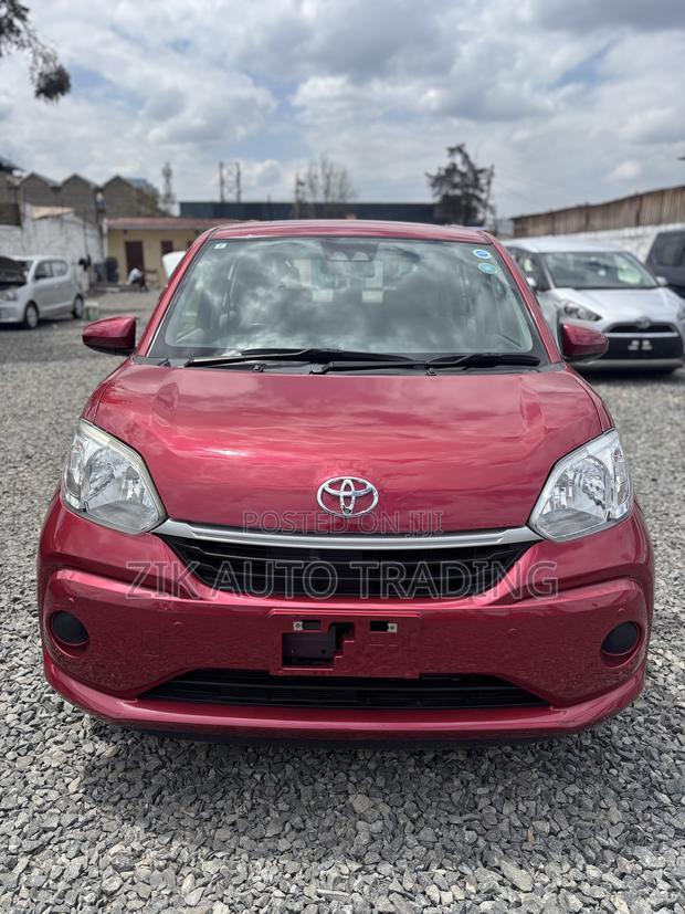Toyota Passo 2019 Red