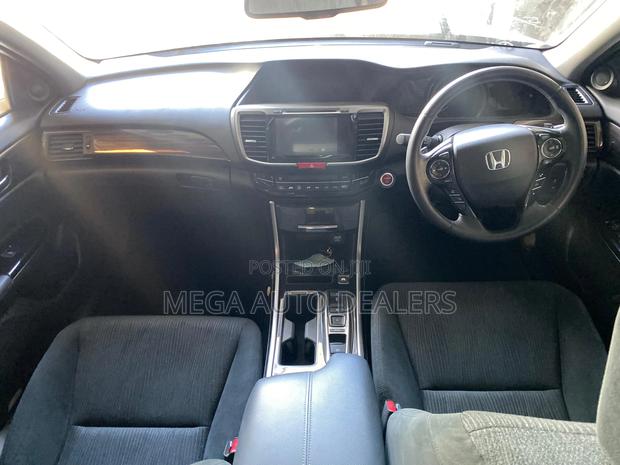 Honda Accord 2018 White