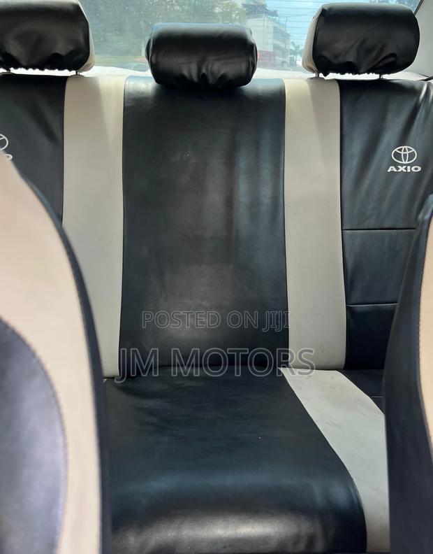 Toyota Axio 2012 Silver