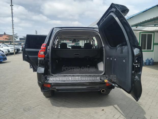 Toyota Land Cruiser Prado 2.7 2018 Black